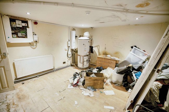 13 Cross Green Crescent, Leeds, West Yorkshire, LS9 0DD 10