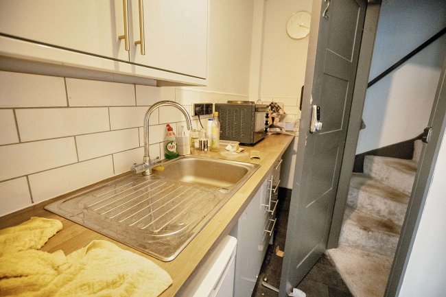 13 Cross Green Crescent, Leeds, West Yorkshire, LS9 0DD 10