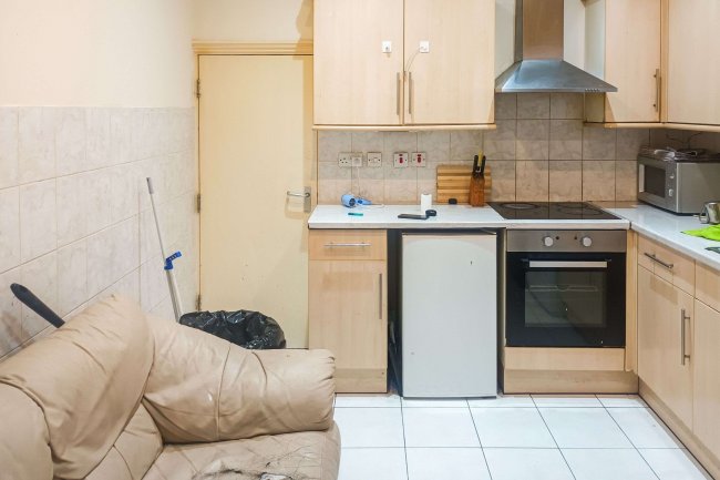 17 Horn Lane, Acton, London W3 9NJ 10