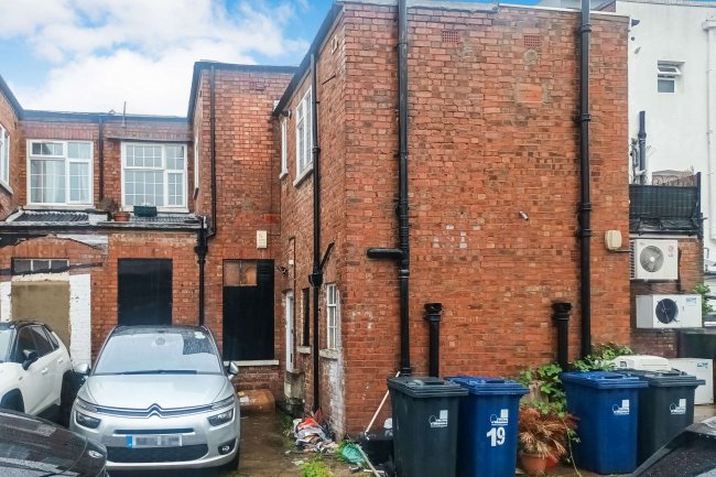 17 Horn Lane, Acton, London W3 9NJ 10