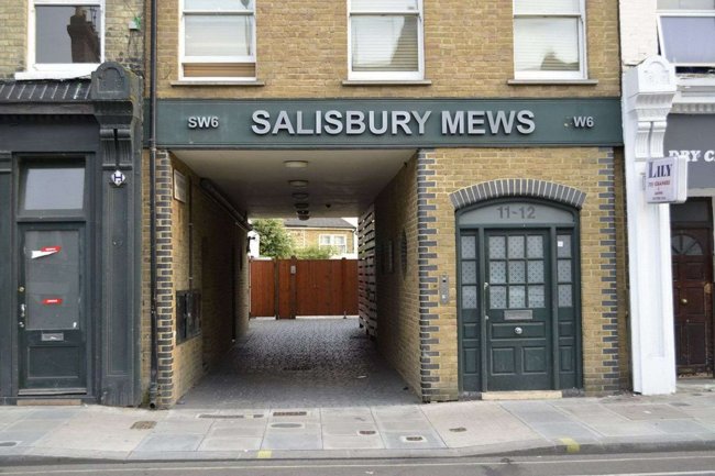 10B Salisbury Mews, London SW6 7DS 9