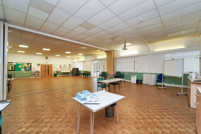 St John Hall, Massetts Road, Horley, Surrey RH6 7DE 8