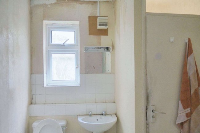 127a Herbert Road, Plumstead, London SE18 3QH 6