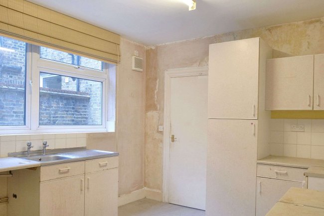 127a Herbert Road, Plumstead, London SE18 3QH 6