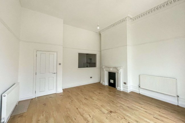 Flat 3, 16 Cambridge Rd, Hove, BN3 1DF 4