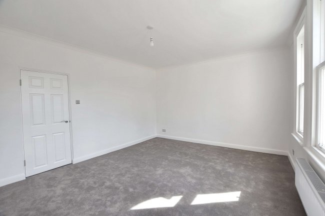 2c Bromley Grove, Bromley, Kent BR2 0LN 2