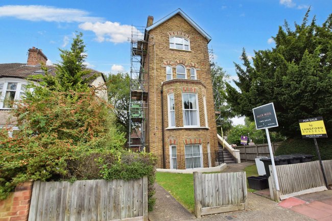 2c Bromley Grove, Bromley, Kent BR2 0LN 2