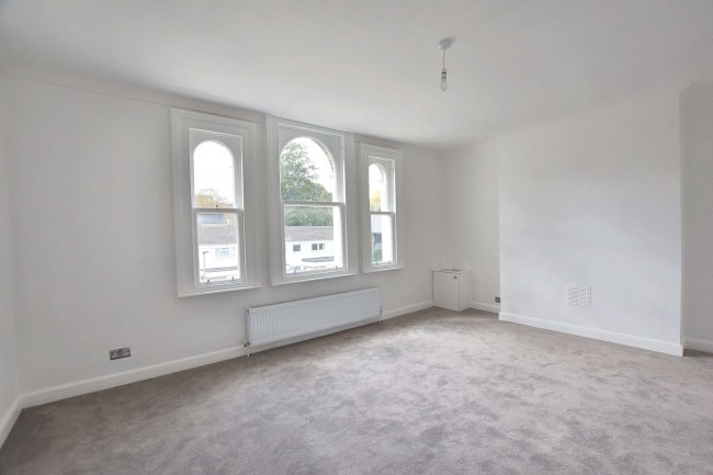 2c Bromley Grove, Bromley, Kent BR2 0LN 2