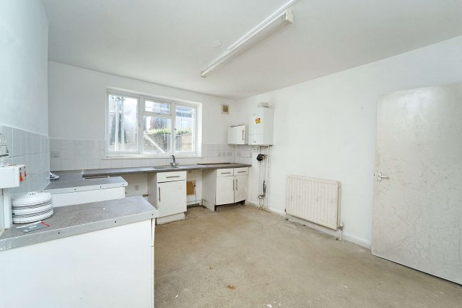 26b Highfield Rd, Bognor Regis, PO22 8BG 5