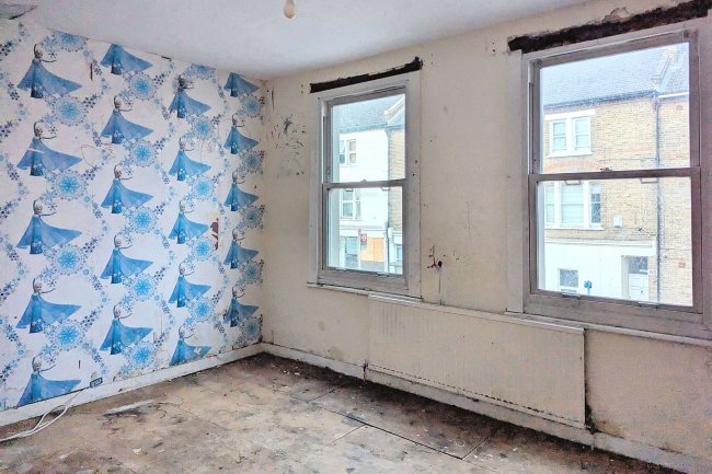 6 Parish Lane, Penge, London SE20 7LH 4