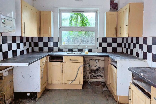 6 Parish Lane, Penge, London SE20 7LH 4