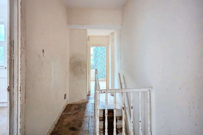 6 Parish Lane, Penge, London SE20 7LH 4