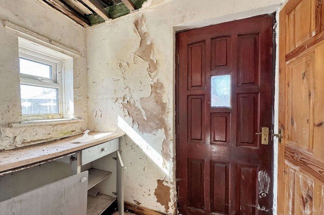 45 The Crescent, Sherburn, Durham, DH6 1EJ 6