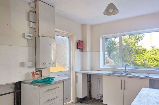 9 Stamford Drive, Bromley, BR2 0XF 1