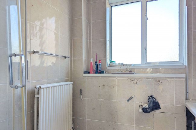 9 Stamford Drive, Bromley, BR2 0XF 1