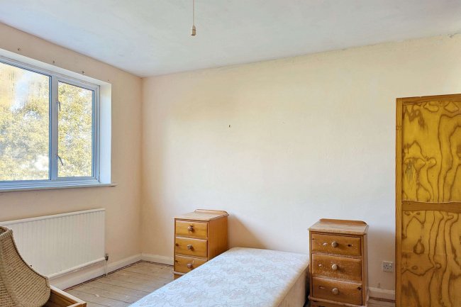 9 Stamford Drive, Bromley, BR2 0XF 1