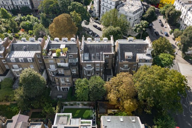 30 and 34 Pembridge Square, Notting Hill, London W2 4DT 7