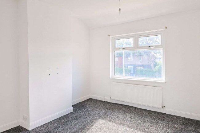 37 Powell Avenue Blackpool    FY4 3HQ 4