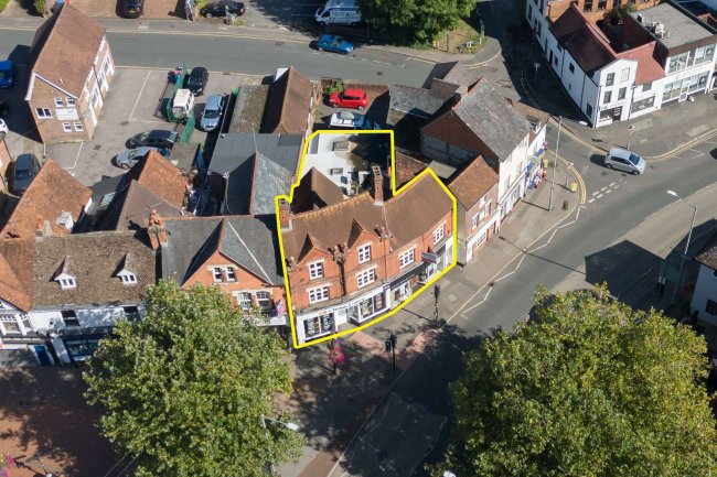 1-3 Market Square, Chesham, HP5 1HG 1