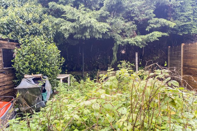 18 Bloswood Lane, Whitchurch, Hants, RG28 7BJ 4