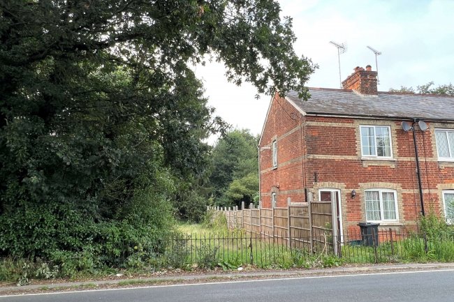 Land adjacent to 1 Riverside Place, Chelmsford Road, Writtle, Chelmsford, CM1 3EU 4