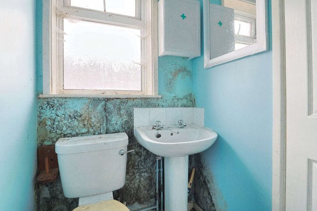 Wayside, Mill Lane, Selsey, Chichester, PO20 9BQ 2