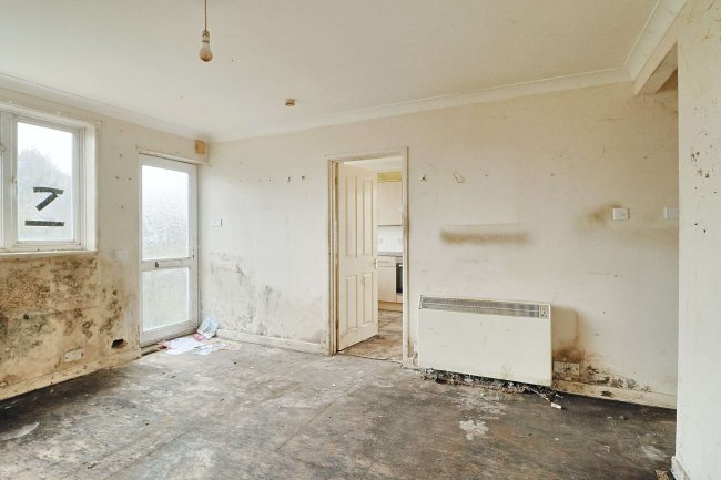 Wayside, Mill Lane, Selsey, Chichester, PO20 9BQ 2