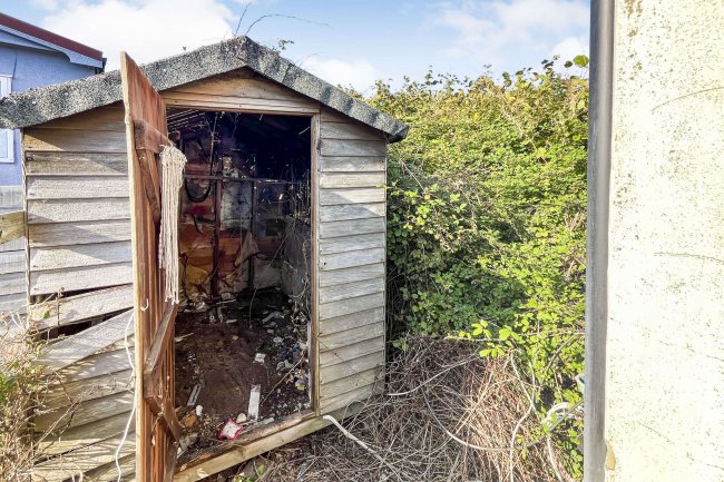 Wayside, Mill Lane, Selsey, Chichester, PO20 9BQ 2