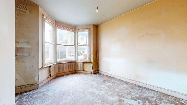 Flat A, 97 Dawes Road, London, SW6 7DU 6