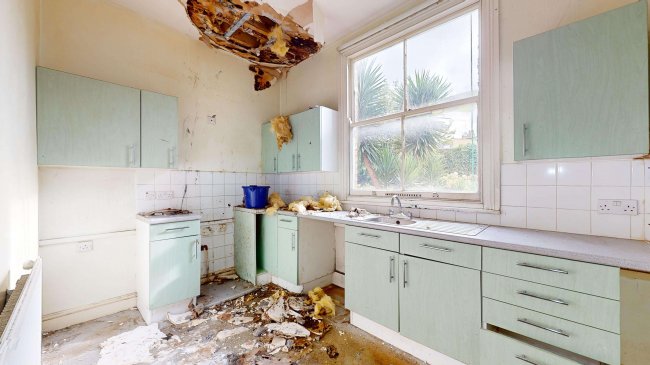 Flat A, 97 Dawes Road, London, SW6 7DU 6