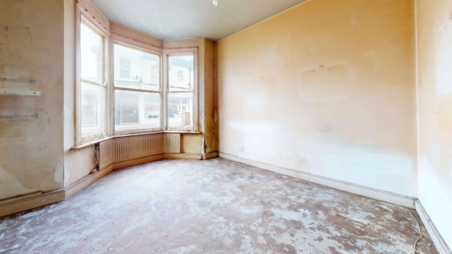 Flat A, 97 Dawes Road, London, SW6 7DU 6