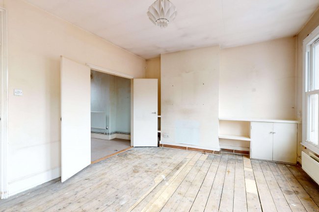 Flat B, 60 Elbe Street, London, SW6 2QP 10