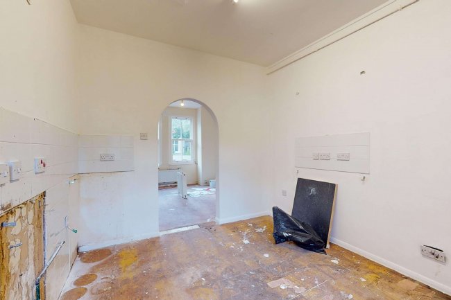 Flat A, 5 Claxton Grove, London, W6 8HD 2