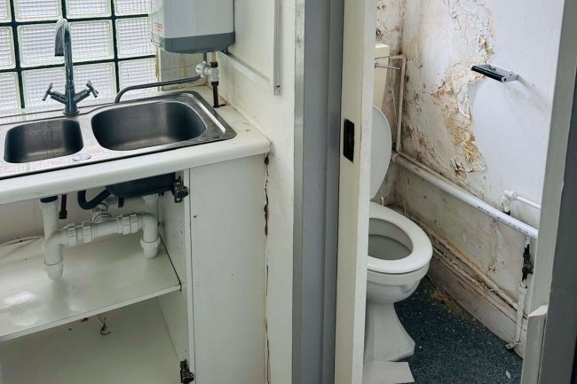 218 Hessle Road, Hull, East Riding of Yorkshire, HU3 3BG 8