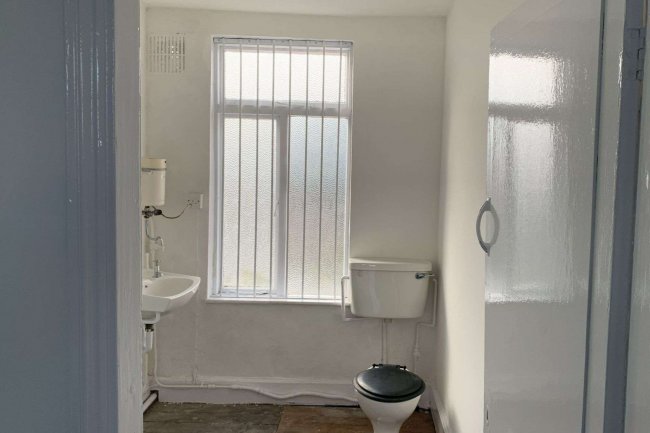 Upper Floors, 56 Boothferry Road, Goole, East Yorkshire, DN14 5DA 6