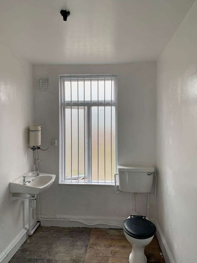 Upper Floors, 56 Boothferry Road, Goole, East Yorkshire, DN14 5DA 6