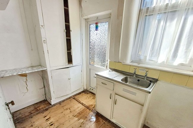 13 Dunmore Road, Gatley, Cheadle SK8 4AH 2