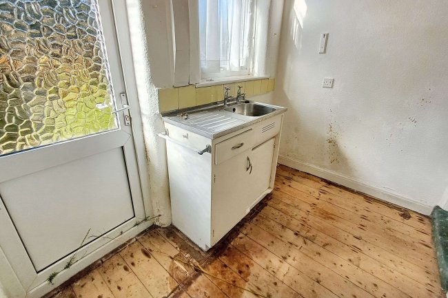 13 Dunmore Road, Gatley, Cheadle SK8 4AH 2