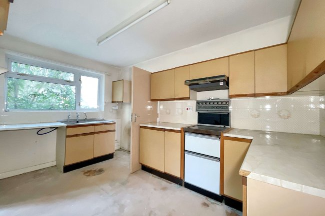 Glendale, Underway, Combe St Nicholas, Chard, TA20 3NS 3