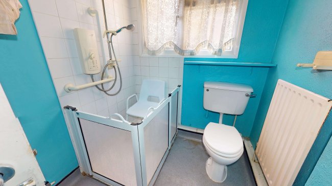 33 Midmoor Road, Balham, London, SW12 0EW 2