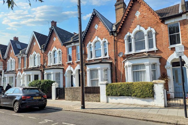 43a & 43b  Summerley Street, Earlsfield, London SW18 4EU 1