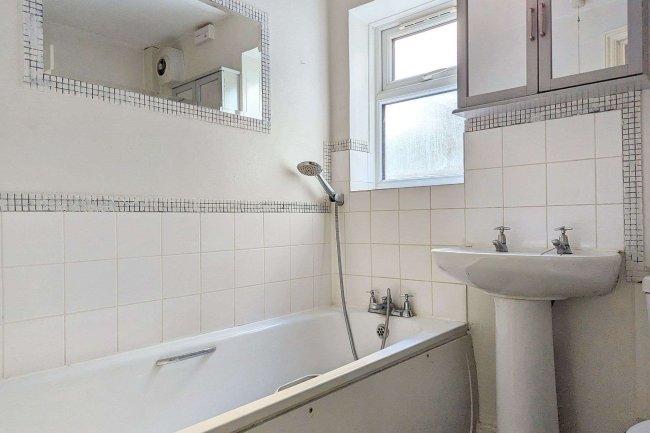 43a & 43b  Summerley Street, Earlsfield, London SW18 4EU 1