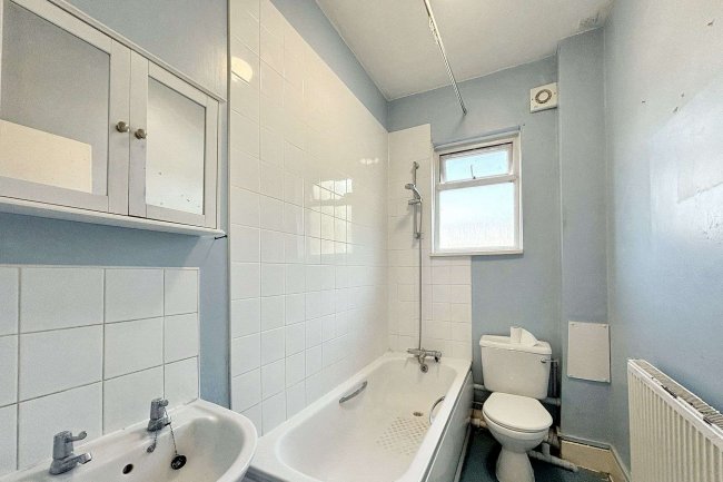 52b Sistova Road, Balham, London SW12 9QS 2