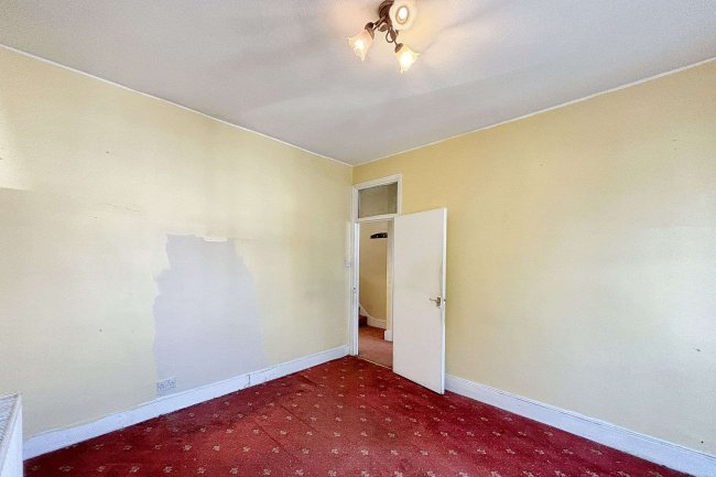 52b Sistova Road, Balham, London SW12 9QS 2