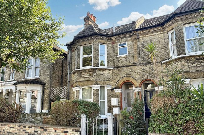 52b Sistova Road, Balham, London SW12 9QS 2