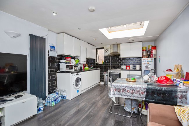 148-150 Commercial Road, London, E1 1NL 1