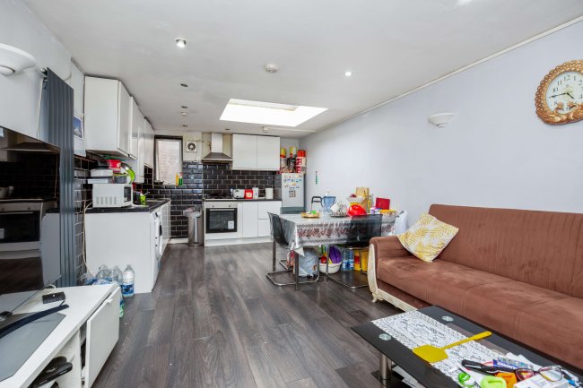 148-150 Commercial Road, London, E1 1NL 1