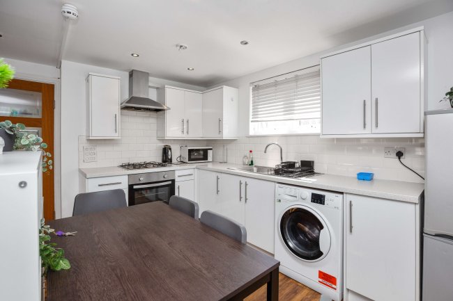 148-150 Commercial Road, London, E1 1NL 1