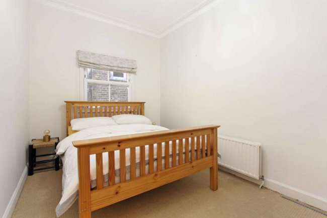 Flat D, 11 Thornton Avenue, Lambeth, London, SW2 4HL 5