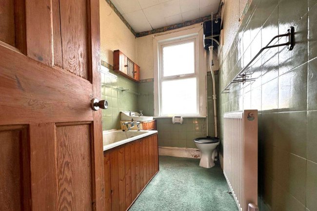 53 Links Road, Tooting, London, SW17 9EE 3